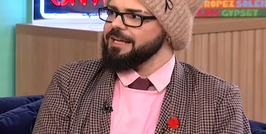 Akylas: «Πριν λίγους μήνες δεν είχα να πληρώσω τους λογαριασμούς» – Η ομοφοβική επίθεση στη Θεσσαλονίκη