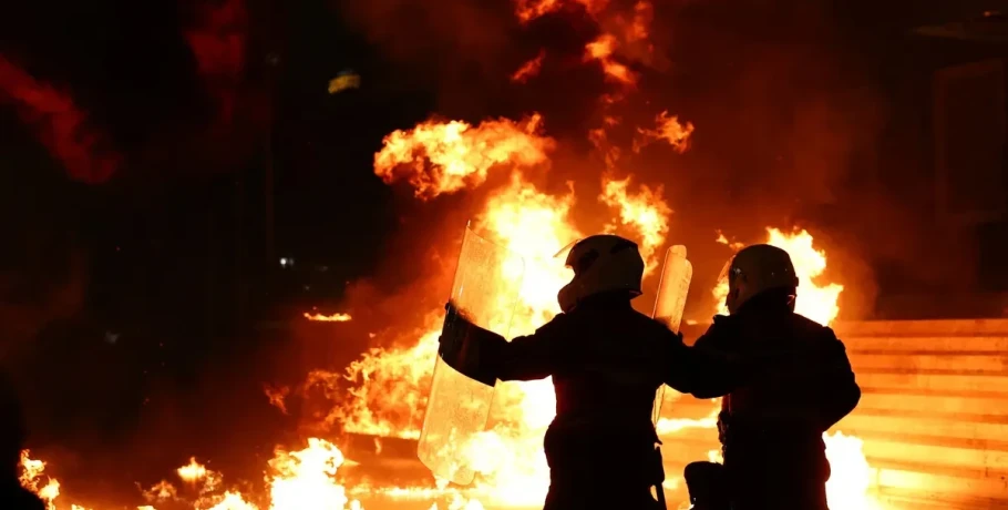 Αλβανία: Σοβαρά επεισόδια σε νέα αντικυβερνητική διαδήλωση