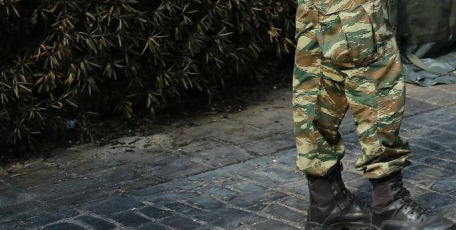 Αλλαγές στη στρατιωτική θητεία: 100€ αποζημίωση για παραμεθόριο - Όλοι στον στρατό ξηράς