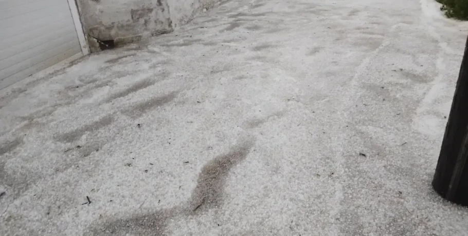 Χίος: Xαλαζόπτωση και πλημμύρες έπληξαν το νησί - Ζημιές σε καλλιέργειες και σπίτια