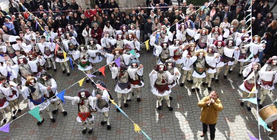 Ξεκίνησε στη Νάουσα το μοναδικό δρώμενο «Γενίτσαροι και Μπούλες»