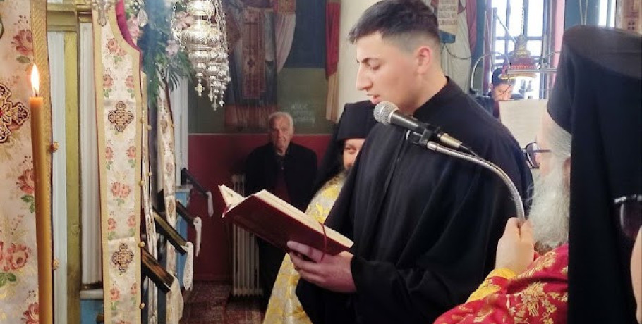 Θεία Λειοτυργία και χειροθεσία στη Δάφνη Σκύδρας