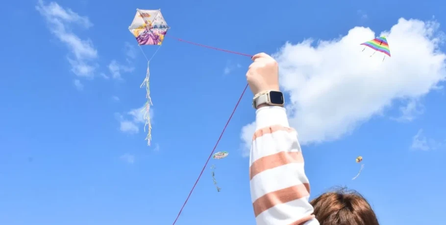 Καιρός: Με ηλιοφάνεια, αλλά 15άρια η Καθαρά Δευτέρα, δύσκολο το πέταγμα χαρταετού