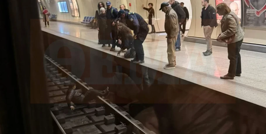 Άνδρας έχασε τις αισθήσεις του και έπεσε στις ράγες του μετρό στους Αμπελόκηπους