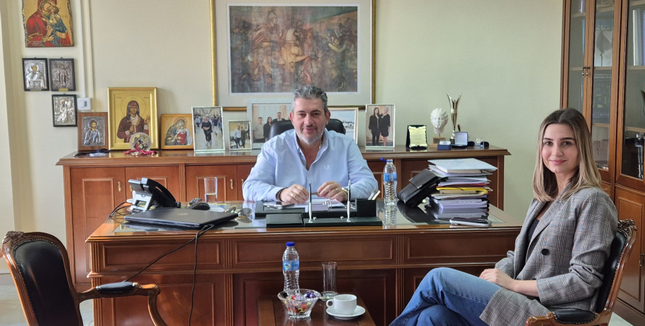 Ενημερωτική συνάντηση Προέδρου Επιμελητηρίου Κωνσταντίνου Πίτσια  με την Περιφερειακή Σύμβουλο Άννα Τζήκα