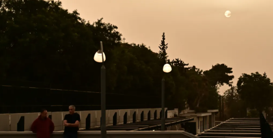 Η αφρικανική σκόνη κάλυψε τα πάντα: Τέσσερις ερωτήσεις και απαντήσεις για το φαινόμενο