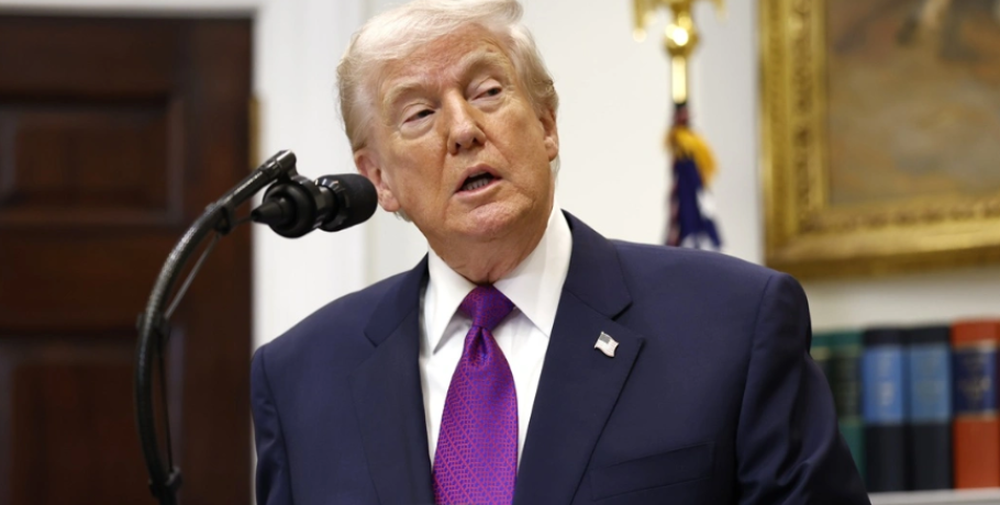 Τραμπ μετά την απόφαση του Ανώτατου Δικαστηρίου: «Θα επιβάλω εναλλακτικούς δασμούς»