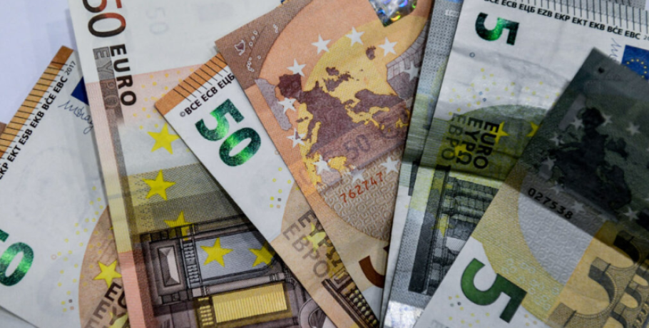 Επίδομα 200 ευρώ: Ποιοι μπορούν να το πάρουν και τι ισχύει για τους δικαιούχους με παιδιά