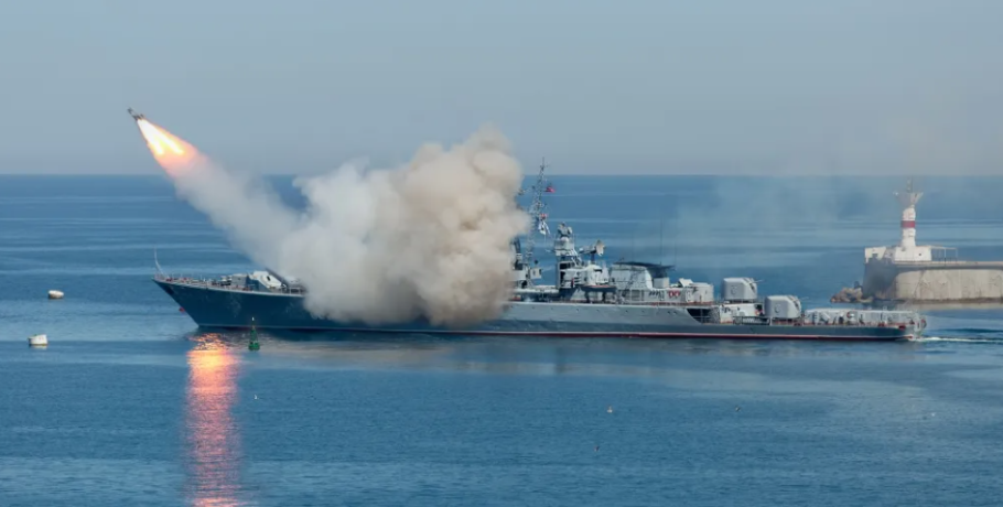 Reuters: Το Ιράν κοντά σε συμφωνία με Κίνα για αγορά αντιπλοϊκών πυραύλων