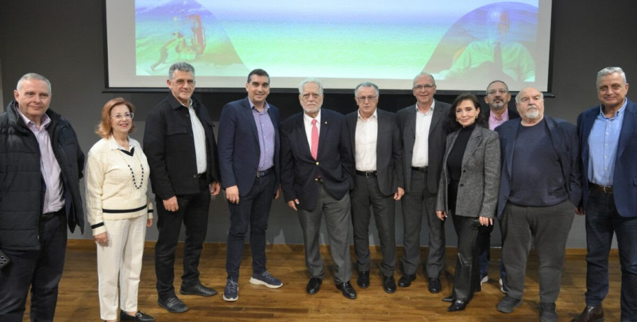 Επίτιμος Δημότης Ελληνικού - Αργυρούπολης ο διακεκριμένος Καθηγητής Ιατρικής Γεώργιος Π. Χρούσος