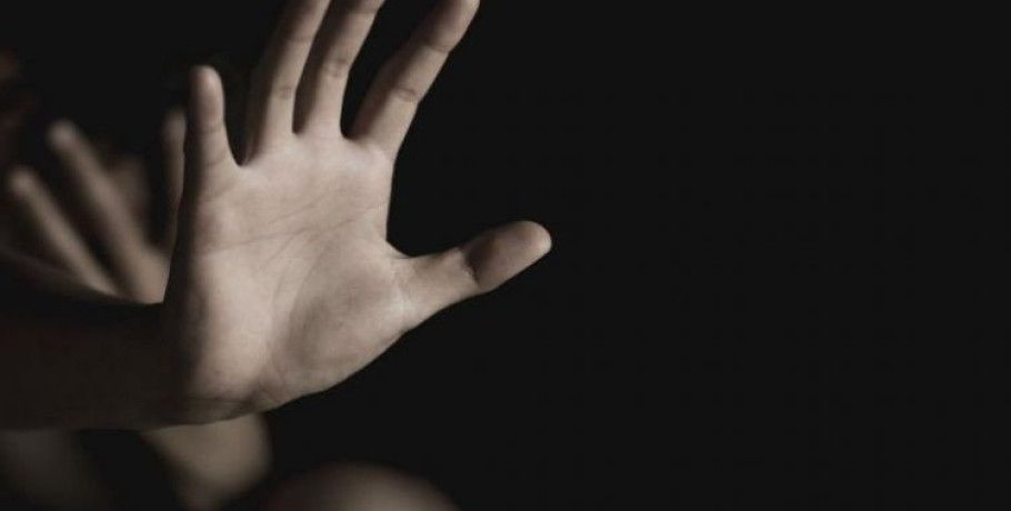 Βόλος: Χτύπησε αλύπητα την σύζυγό του και κατέληξε στην φυλακή γιατί δεν του έδινε το κινητό της