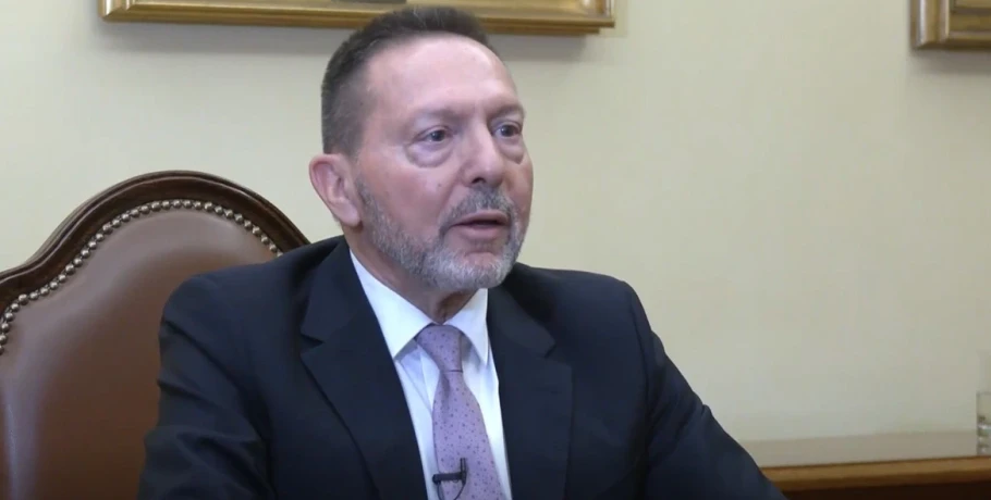 Στουρνάρας: Όταν αρνήθηκα την διοίκηση που ήθελε ο ΣΥΡΙΖΑ στην Τράπεζα Αττικής, έστειλαν το ΣΔΟΕ στην γυναίκα μου