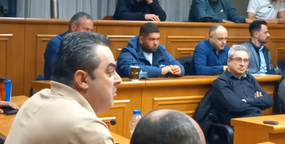 Τάσος Θεοδωρίδης: «Η Τεχνική Υπηρεσία δεν έχει σταματήσει ούτε μέρα» – Συντηρήσεις σε σχολεία και αντιπαράθεση με Μπάτση