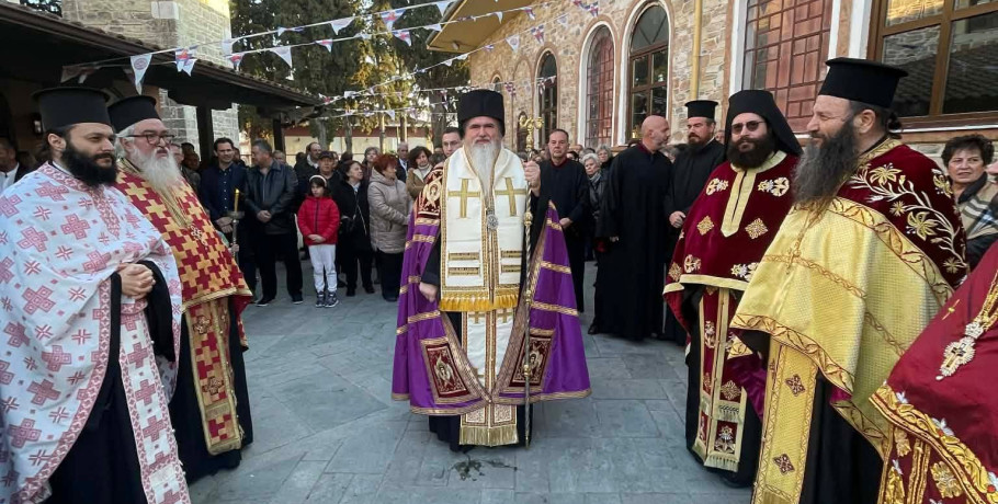 Επανομή: Με επισημότητα η υποδοχή του Ιερού Λειψάνου του Αγίου Κοσμά του Αιτωλού – Παρουσία του Μητροπολίτη Καλαμαριάς Ιουστίνου