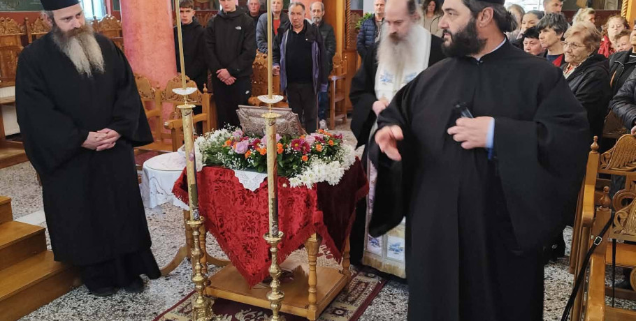 Η Χρυσή Αλμωπίας υποδέχτηκε το Τίμιο Ξύλο με κατάνυξη και συγκίνηση