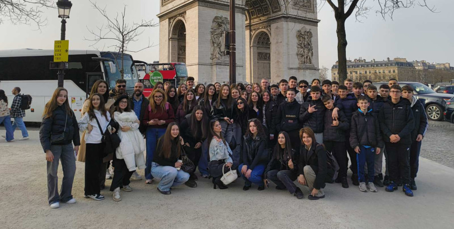 Επιστροφή του 3ου Γυμνασίου Γιαννιτσών από το 5ο Διεθνές Μαθητικό Συνέδριο της ELLEMASYN στο Παρίσι