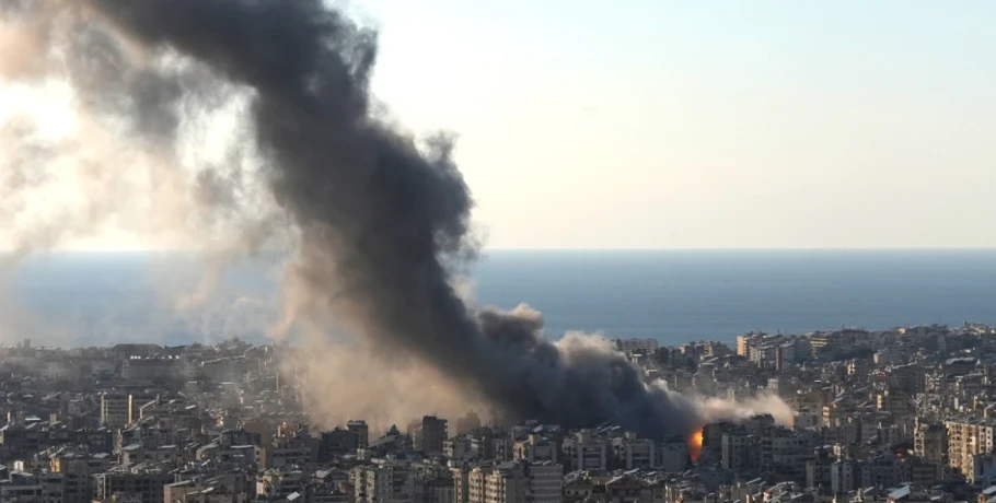 Το Ισραήλ βομβαρδίζει Τεχεράνη και Βηρυτό - Επίθεση του Ιράν με drones στην πρεσβεία των ΗΠΑ στη Σαουδική Αραβία, «θα ανταποδώσουμε σύντομα» απάντησε ο Τραμπ