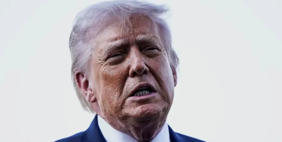 Ο Ντόναλντ Τραμπ απειλεί ξανά το Ιράν: «Αν χτυπήσει σήμερα, θα απαντήσουμε με δύναμη που δεν έχει ξαναδεί κανείς»