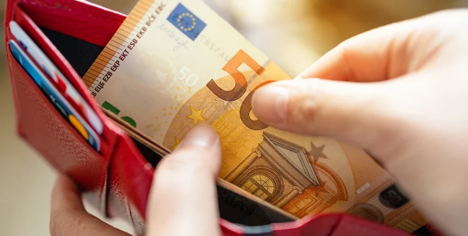 Youth Pass: Πώς θα λάβουν 150 ευρώ οι 18χρονοι και 19χρονοι