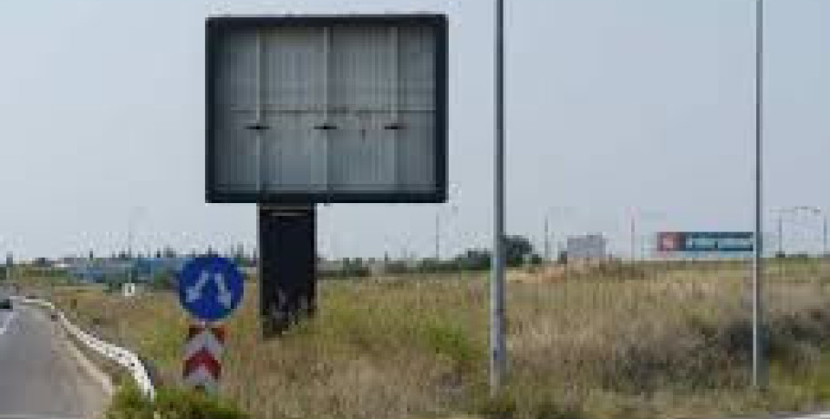 Περιφερειακή Ενότητα Πέλλας- Αποξήλωσή άμεσα των διαφημιστικών πινακίδων παραπλεύρως του οδικού δικτύου