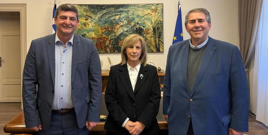 Συνάντηση εργασίας του Δημάρχου Πέλλας Στ. Φουντουκίδη με την Περιφερειάρχη Κεντρ. Μακεδονίας Αθ. Αηδονά