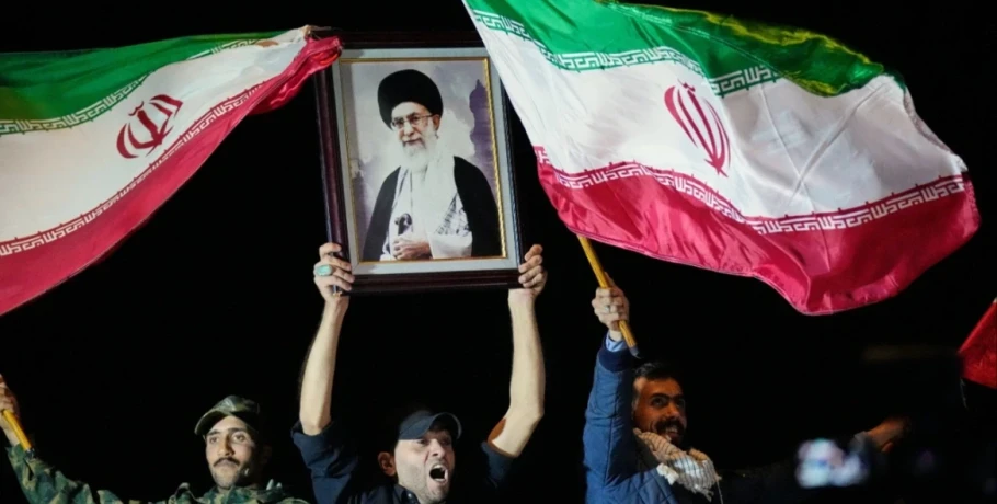 Η κυβέρνηση του Ιράν επιβεβαιώνει: Ο Αλί Χαμενεΐ σκοτώθηκε, 40 ημέρες δημόσιου πένθους και 7 ημέρες αργία
