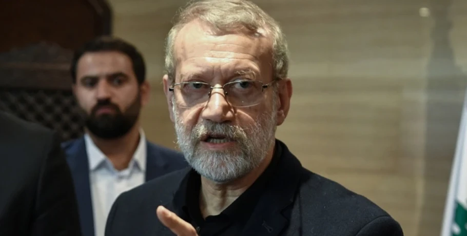 Λαριτζανί: Δεν θα διαπραγματευτούμε με τις ΗΠΑ, ο Τραμπ έκανε το «Πρώτα η Αμερική» σε «Πρώτα το Ισραήλ»