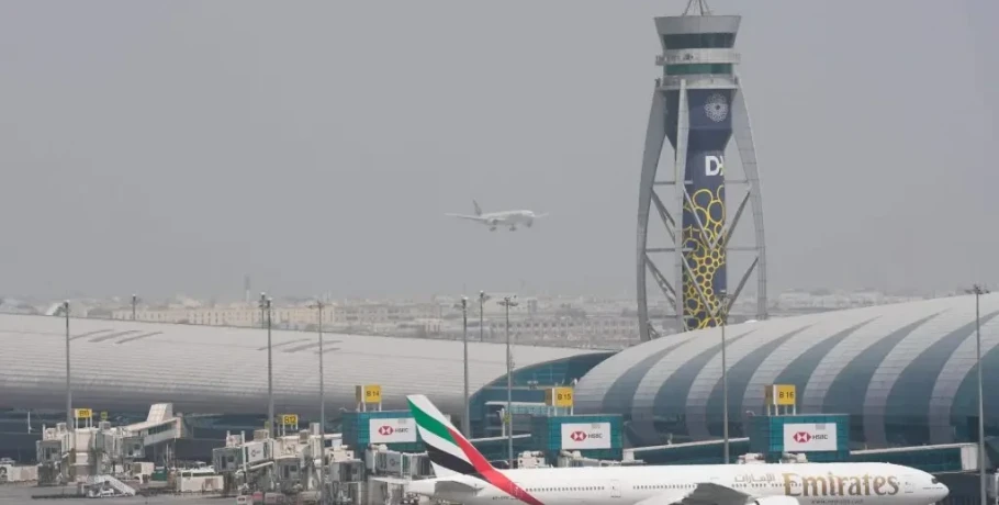 1.500 Έλληνες εγκλωβισμένοι στα ΗΑΕ - Αν δεν ανοίξει ο εναέριος χώρος, δεν μπορεί να γίνει μεταφορά τους