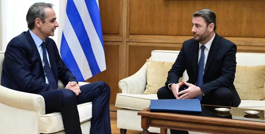 Ο Μητσοτάκης ενημερώνει τον Ανδρουλάκη με φόντο την κλιμάκωση στη Μέση Ανατολή: Δύσκολος ακόμα ο επαναπατρισμός Ελλήνων