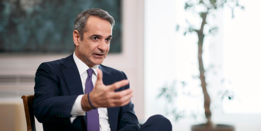 Κ. Μητσοτάκης: Αποκλείει πρόωρες εκλογές και ανασχηματισμό