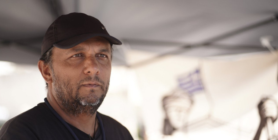 Τέμπη: Αναβλήθηκε η εκταφή της σορού του γιου του Πάνου Ρούτσι