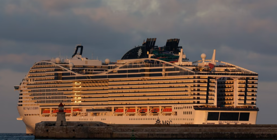 Περσικός Κόλπος: 20.000 ναυτικοί και 15.000 επιβάτες κρουαζιερόπλοιων αποκλεισμένοι λόγω του πολέμου στο Ιράν