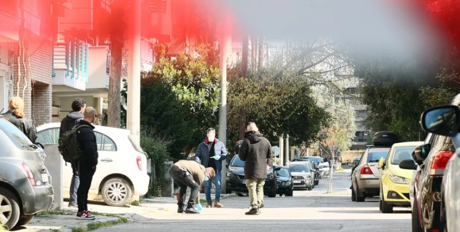 Δολοφονία 20χρονου στην Καλαμαριά: Δίωξη για συμμορία στους δύο που καταζητούνταν