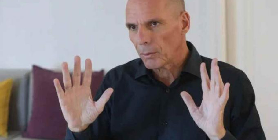 Ο Γιάνης Βαρουφάκης σχολιάζει τη δίωξη για ecstasy: «Δεν έχει σχέση με τα ναρκωτικά ή τον νόμο»