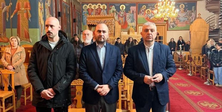 Ισχυρή παρουσία στην Αλμωπία: Ο Λάκης Βασιλειάδης στους Δ’ Χαιρετισμούς στην Ξιφιανή μαζί με τον Δήμαρχο Νίκο Παρούτογλου