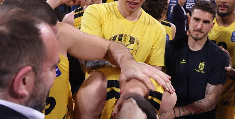 Νίκη του Άρη στο κατάμεστο Παλέ – Ο «Αυτοκράτορας» στη νέα εποχή