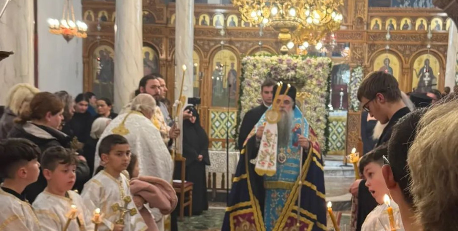 Με λαμπρότητα η υποδοχή της Τιμίας Κάρας της Αγίας Υπομονής στα Γιαννιτσά – Κεντρική η παρουσία του Θεοφιλεστάτου Επισκόπου Αλμωπίας