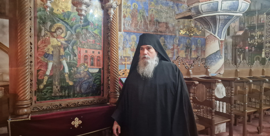 Μοναχός Ιλαρίων: Μαρτυρία πίστης και προσφοράς από την Ιερά Μονή Αρχαγγέλου Μιχαήλ Αλμωπίας