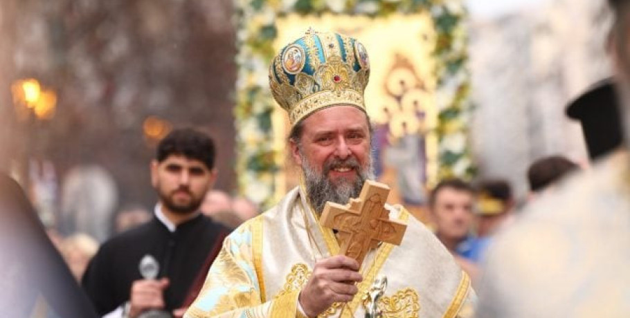 Θεσσαλονίκης Φιλόθεος: “Δεν είναι απαραίτητη η παρουσία του Αγίου Φωτός από τα Ιεροσόλυμα για να κάνουν Ανάσταση οι πιστοί”