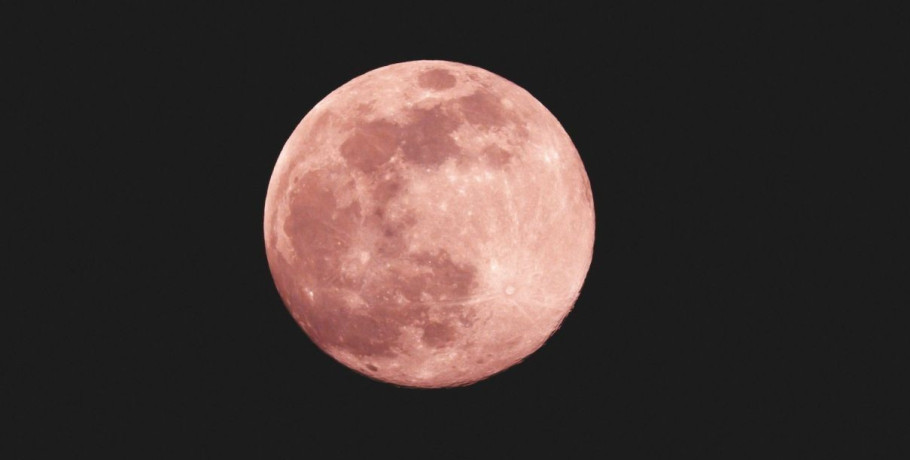 Πανσέληνος Απριλίου: Απόψε το «ροζ φεγγάρι»