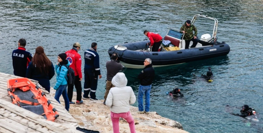 Πηγάδι του Διαβόλου: Τα τρία σενάρια για την τραγωδία με τον 34χρονο δύτη στη Βουλιαγμένη
