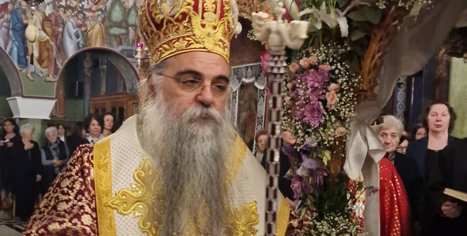 Άοκνος στο πλευρό των πιστών ο Θεοφιλέστατος Επίσκοπος Αλμωπίας Στέφανος την Μεγάλη Εβδομάδα