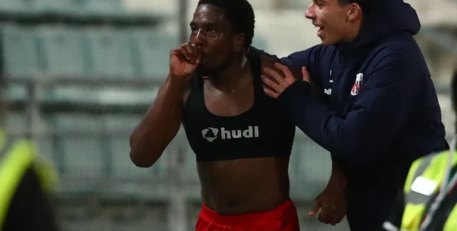 Βόλος – ΠΑΟΚ 2-1: Ο Ουρτάδο σόκαρε τον Δικέφαλο στο 95′, τον έριξε στην τρίτη θέση και έστειλε τους Θεσσαλούς στα playoffs 5-8