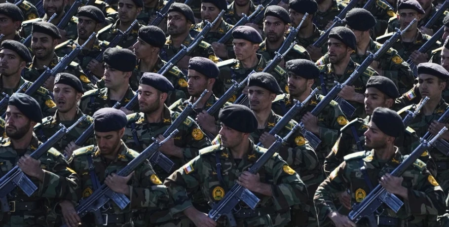 Ιράν σε ΗΠΑ: «Επτά εκατομμύρια Ιρανοί σας περιμένουμε έτοιμοι και οπλισμένοι»