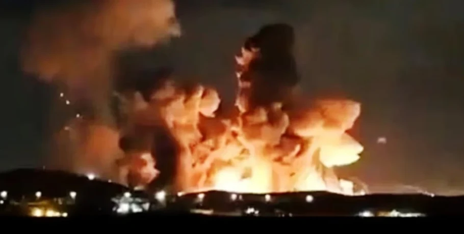 Οι ΗΠΑ χτύπησαν με διατρητικές βόμβες 900 κιλών αποθήκες πυρομαχικών στο Ισφαχάν, στο Ιράν