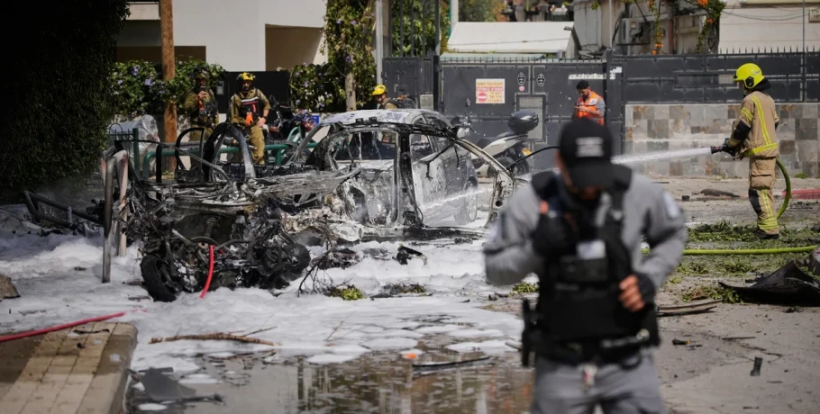 «Ο πόλεμος θα τους χτυπήσει όλους» απειλεί το Ιράν -Στις φλόγες η Μ. Ανατολή μετά την εξόντωση Λαριτζανί, όλες οι εξελίξεις