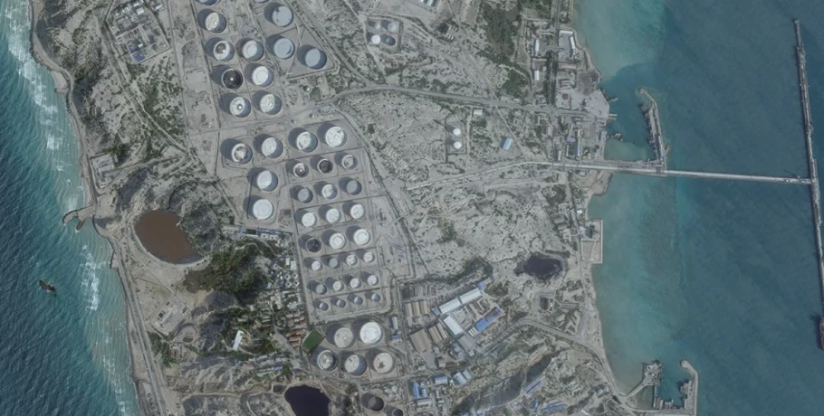 Ο Τραμπ μιλά ξανά για κατάληψη της νήσου Χαργκ για να «πάρουμε το πετρέλαιο του Ιράν» και λέει ότι η Τεχεράνη αποδέχθηκε τα περισσότερα από τα 15 σημεία για το τέλος του πολέμου