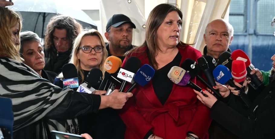 Δίκη για τα βίντεο στα Τέμπη: Αποχή δήλωσε η πρόεδρος, λόγω της Κωνσταντοπούλου – Οργή συγγενών, ​«η δίκη τινάζεται στον αέρα»