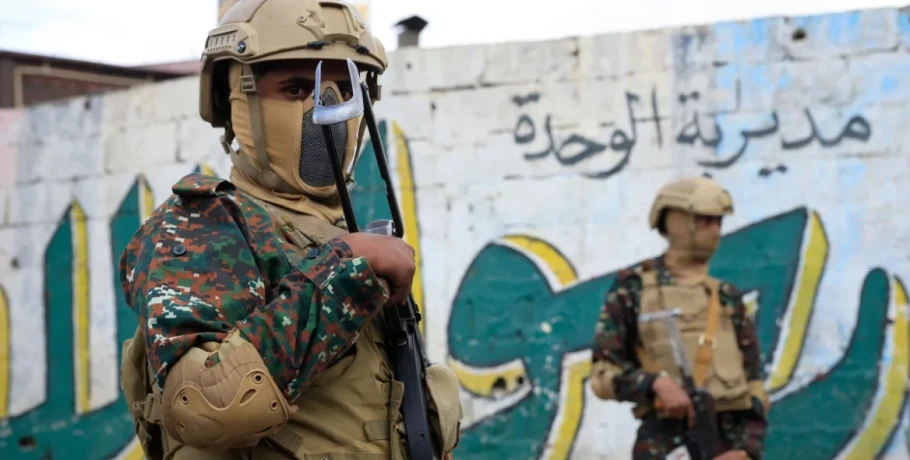 Τι σημαίνει η είσοδος των Χούθι στον πόλεμο: Οι συνέπειες για τη σταθερότητα στη Μέση Ανατολή και το διεθνές εμπόριο