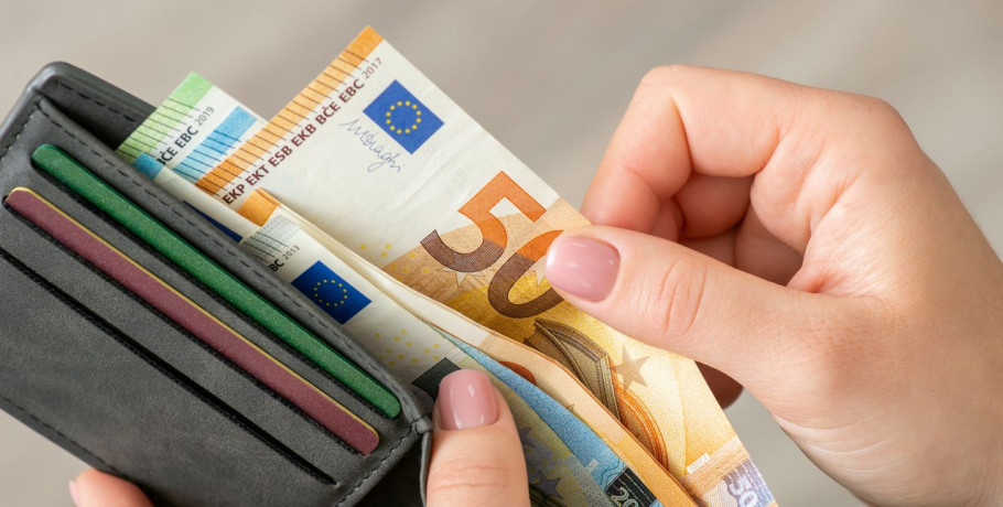 Συντάξεις Απριλίου: Γιατί γίνεται σήμερα η πρώτη πληρωμή